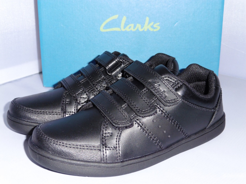 Новые кроссовки Clarks на мальчика, 26 размер