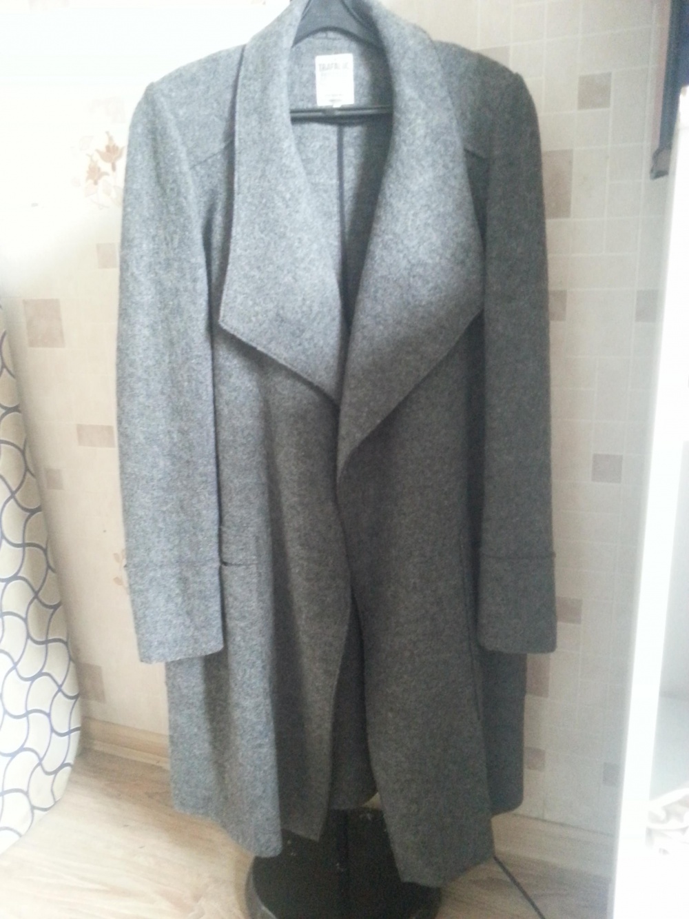 Пальто Zara серое размер М