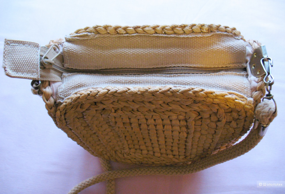 Оригинальная летняя сумочка из соломки