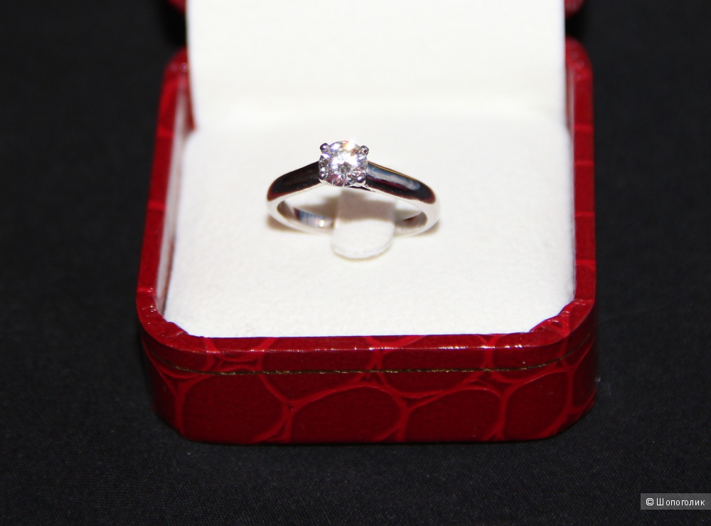 Шикарное кольцо из белого золота с чистейшим бриллиантом 1/3 вес 0,57 карат. 16,5 размер