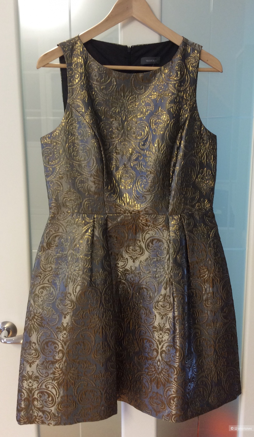 Нарядное платье из парчи Yessica р.40 (на 46-48)