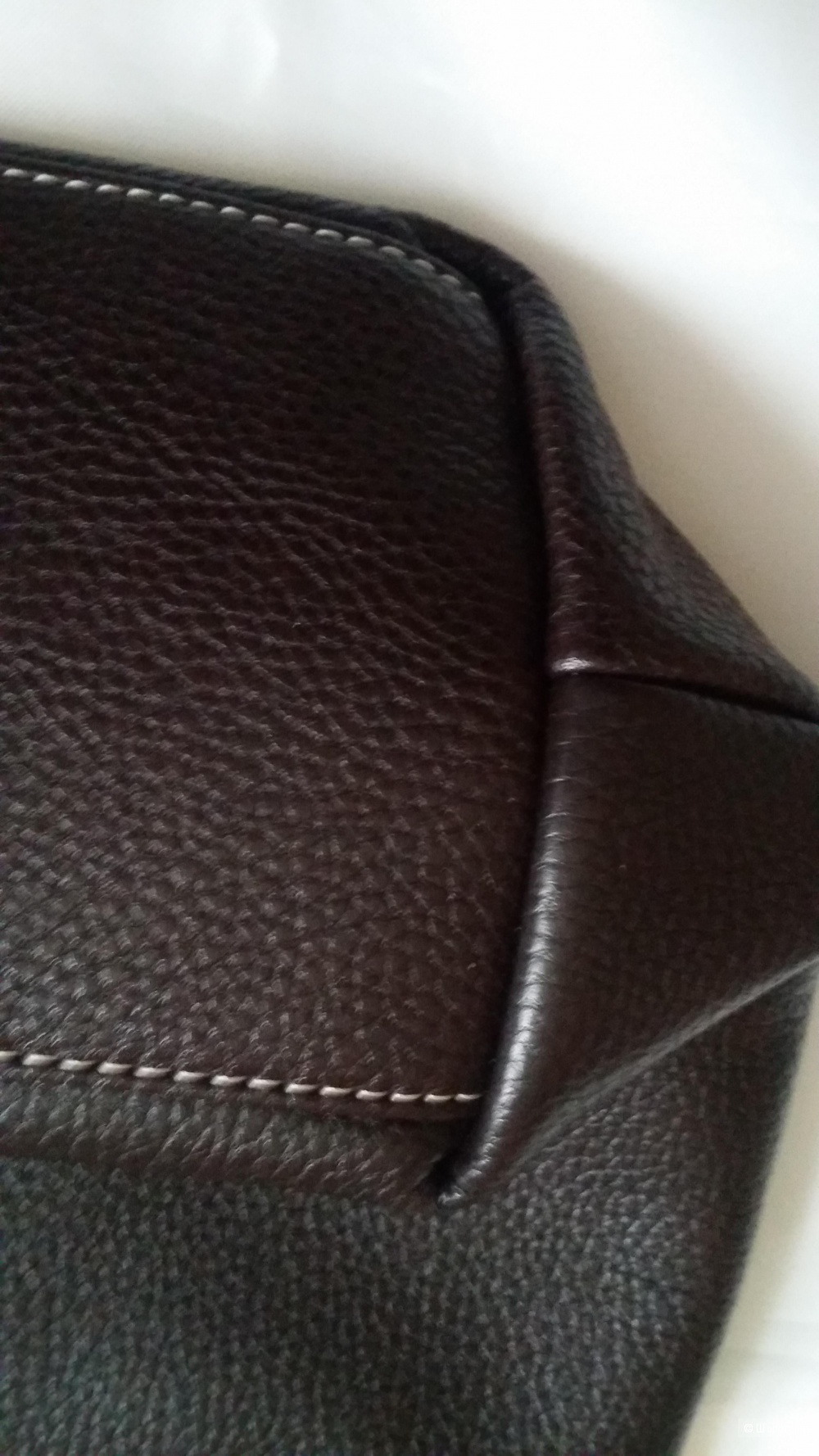 Комплект из двух сумок британской фирмы  Accessorize шоколадного цвета.