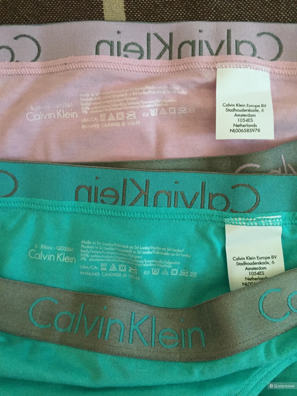 Два набора трусов Calvin Klein