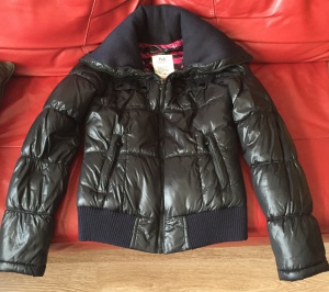 Стильная чёрная курточка Bershka на весну/осень. Размер S