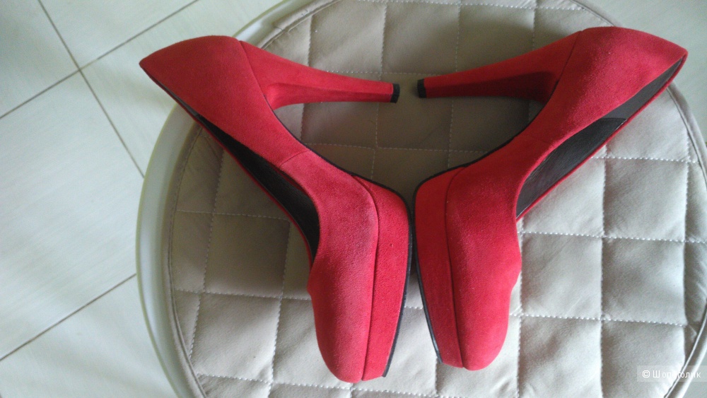 Красные замшевые туфли CAFèNOIR