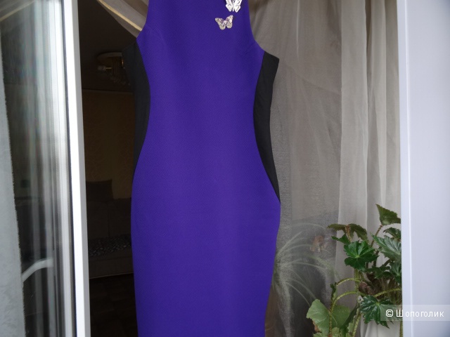 Платье-футляр Prive с вставками по бокам, размер 40-42, б/у