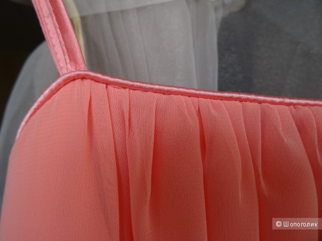 Коктельное платье в нежно-персиковом цвете в греческом стиле, размер 40-42,б/у