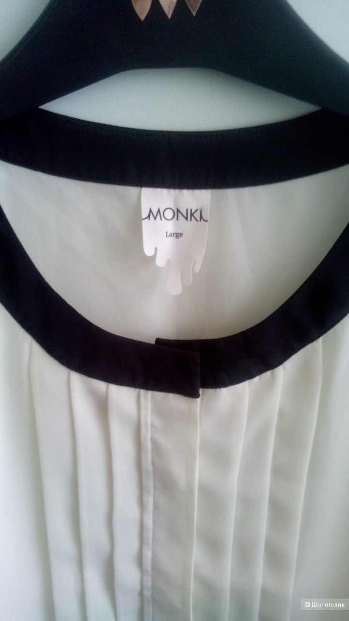 Пристрою блузку бежевую фирмы Monkl. Размер l, на 46-48 российский