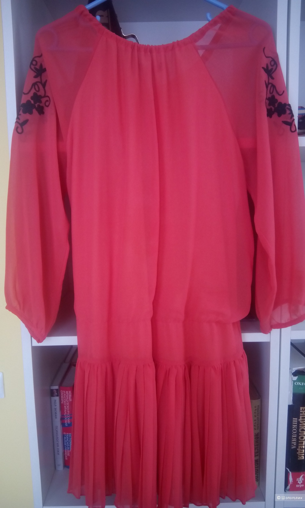 Красивое платье кораллового цвета BCBG Max Azria размер 6us