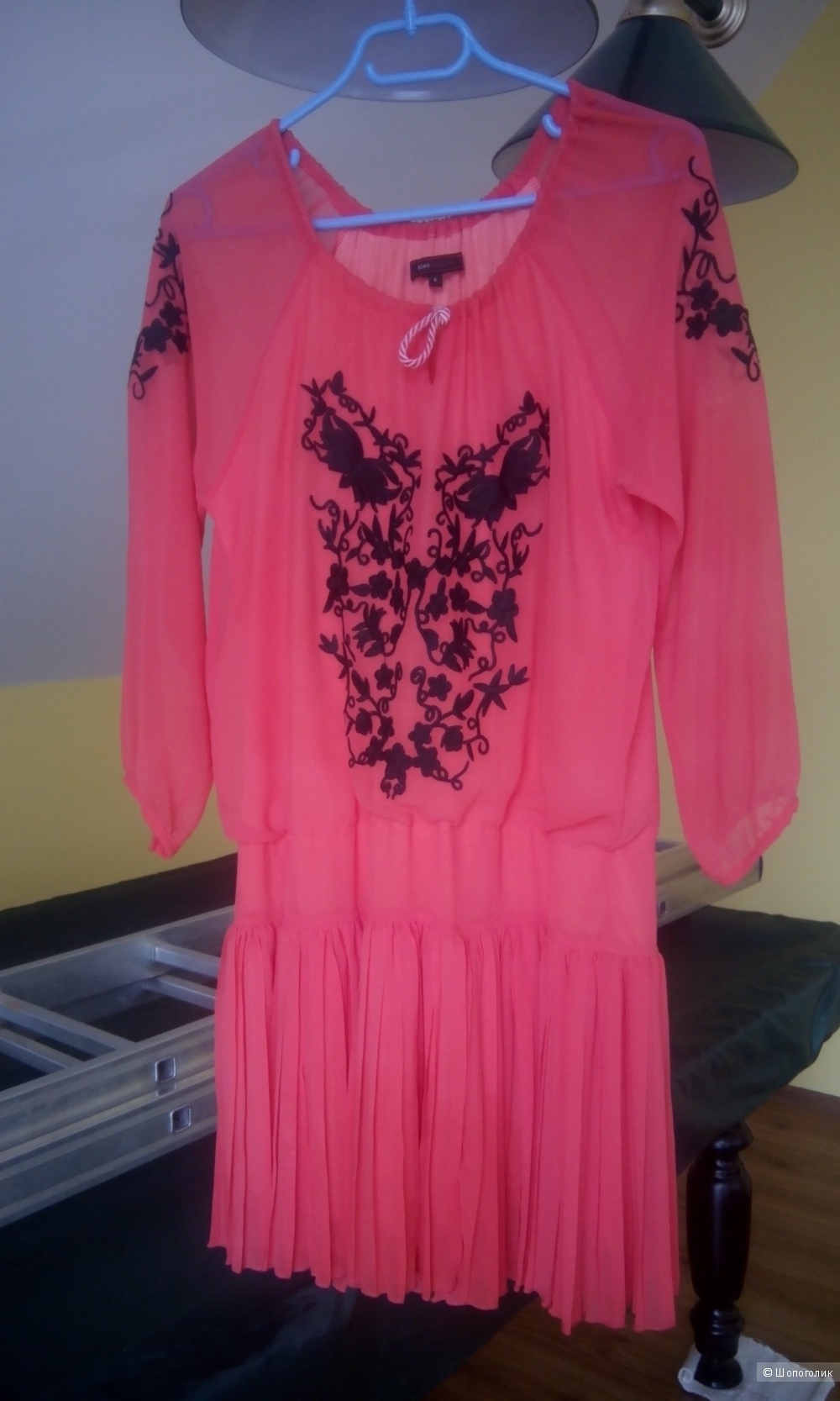 Красивое платье кораллового цвета BCBG Max Azria размер 6us