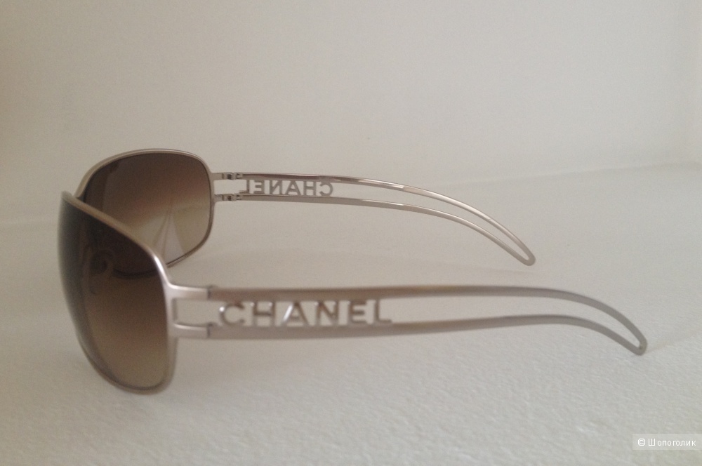 Солнцезащитные женские очки от французского бренда Chanel, сделаны в Италии, б\у