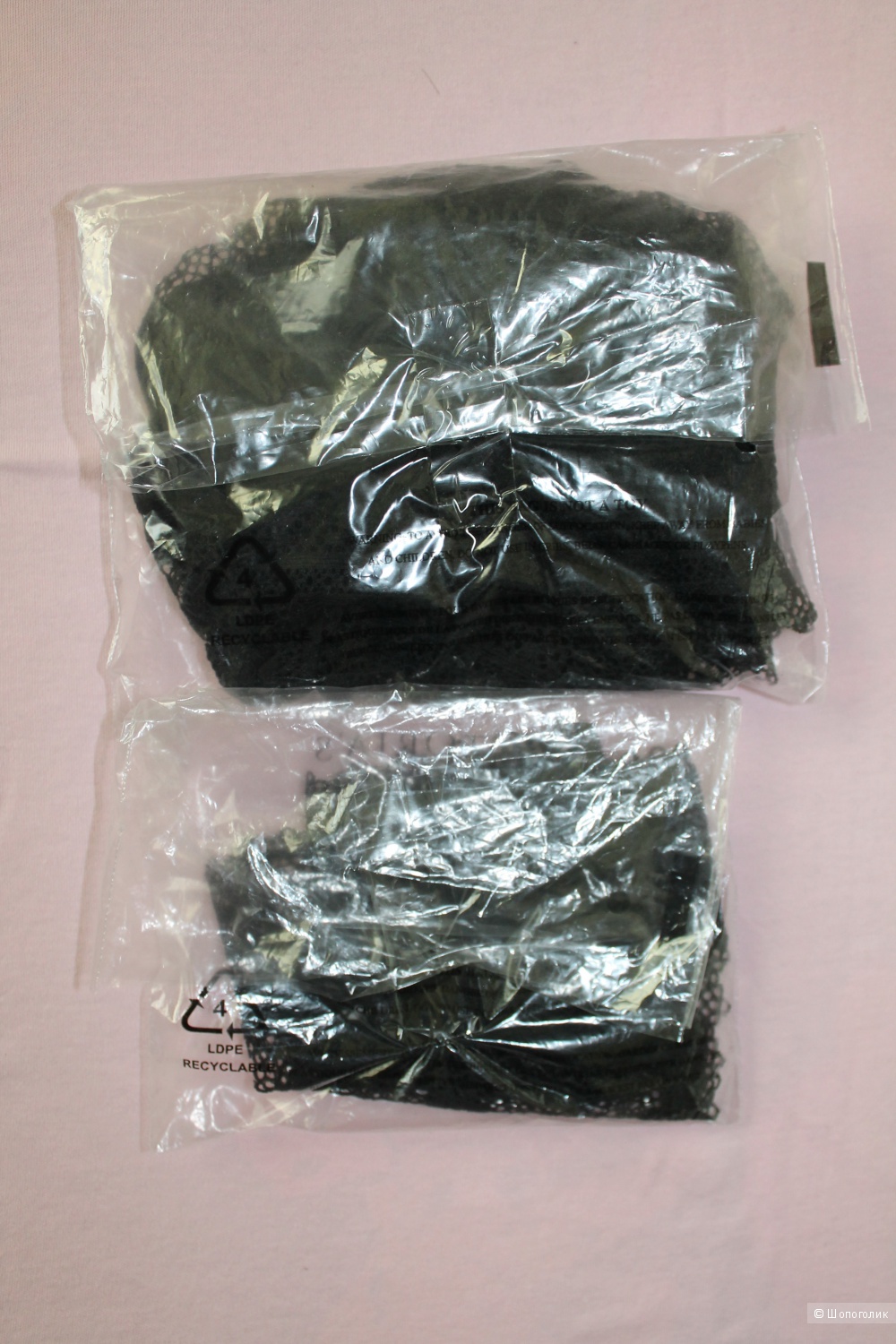 Бралетка с трусиками Victoria's Secret (High-neck Bralette+Medallion Lace Thong Panty), черные, размер S