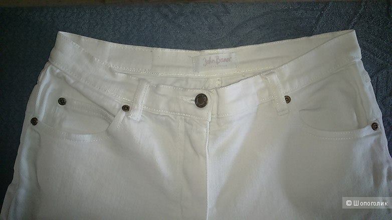 Белые джинсы-клеш (буткат), размер W32 L32 (росс. размер 48-50, рост - 170).