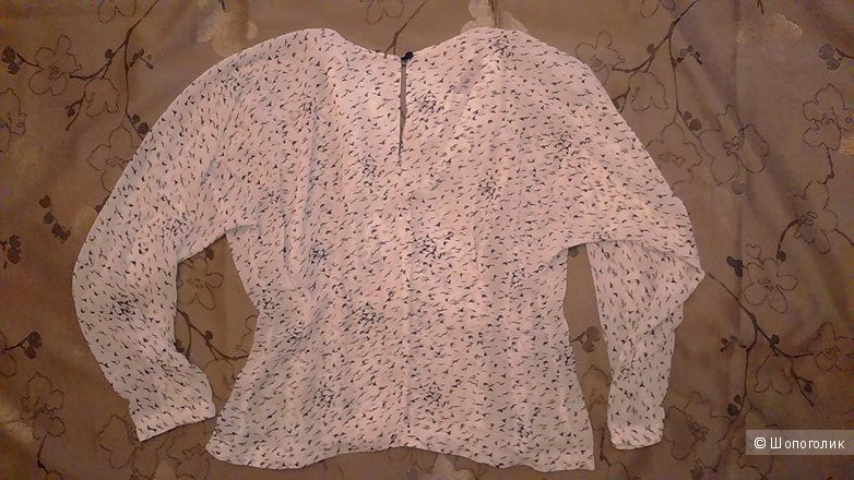 Masha Kravtsova, белая блузка, размер 46-48. Легкая полупрозрачная приталенная блузка, свободная в груди.