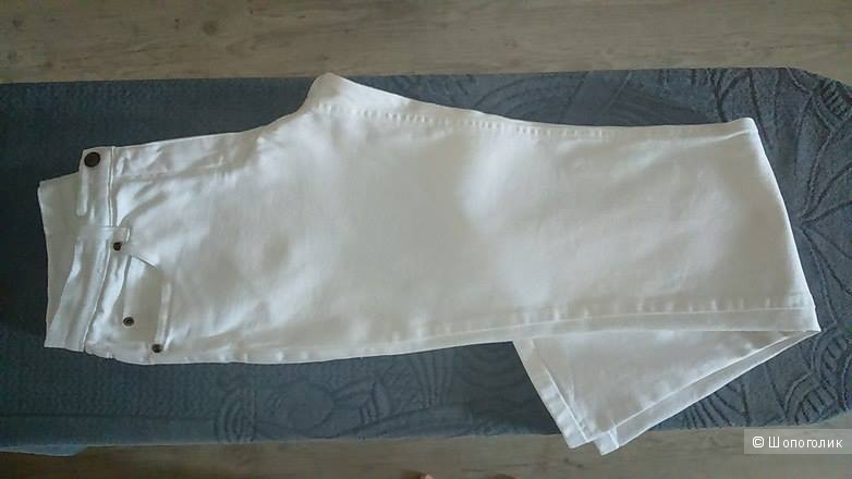 Белые джинсы-клеш (буткат), размер W32 L32 (росс. размер 48-50, рост - 170).