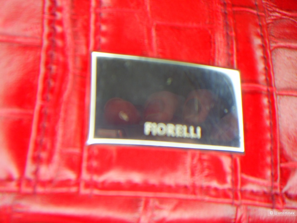 Кошелек Fiorelli.