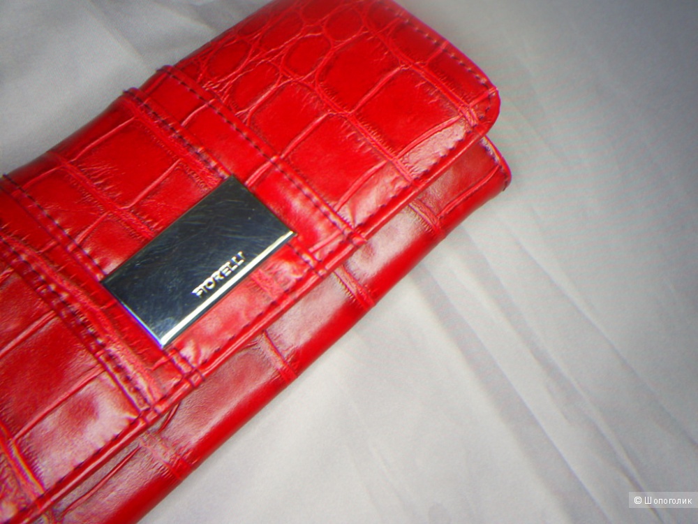 Кошелек Fiorelli.