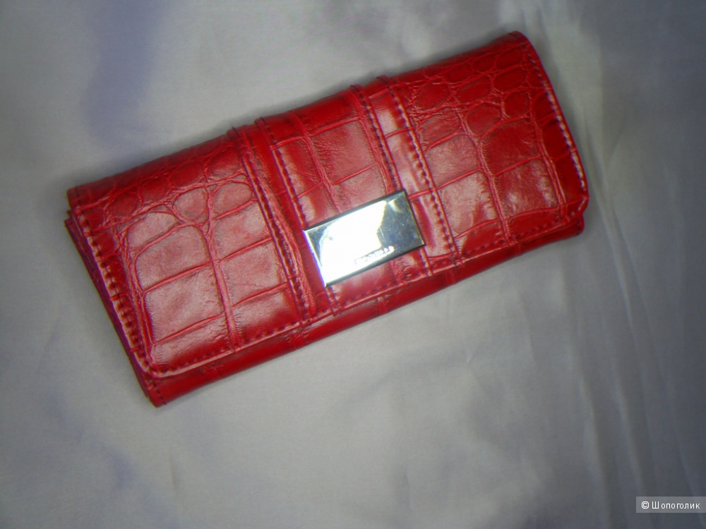 Кошелек Fiorelli.