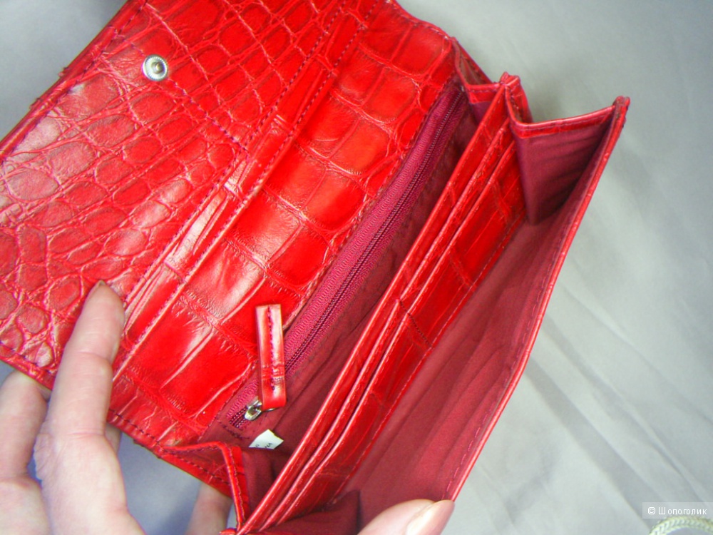 Кошелек Fiorelli.