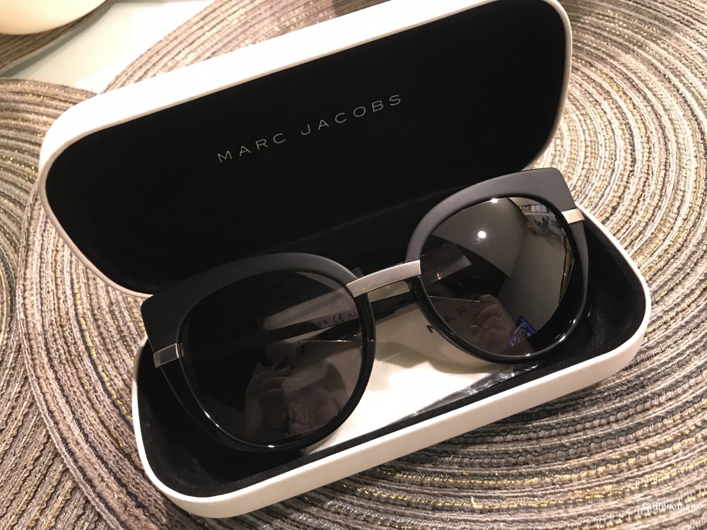 Солнцезащитные очки MARC by MARC JACOBS