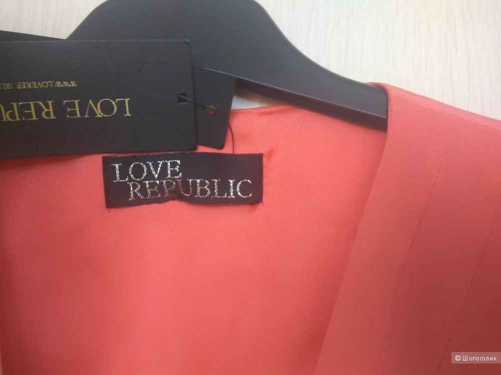 Шелковое платье с запахом LOVE REPUBLIC новое 46 разм.