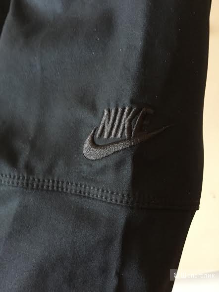 Новые без этикеток черные брюки Nike размер М на М - L. .