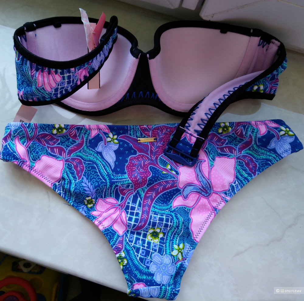 Купальник Victorias Secret верх 32B 70A-B низ XS