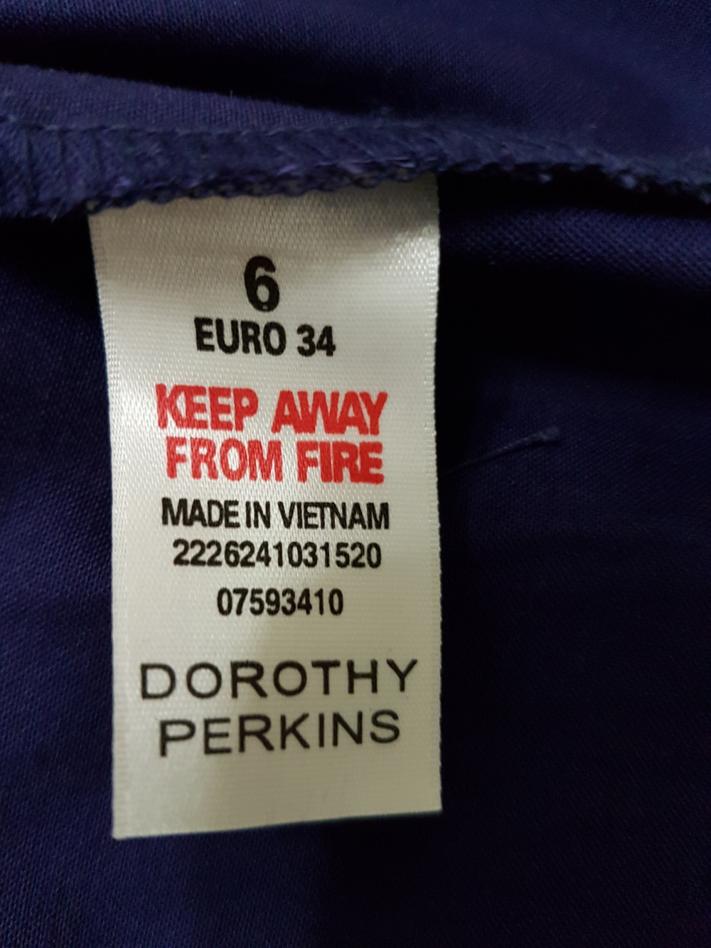 Платье - футляр с цветочным принтом Dorothy Perkins, размер 6 UK (42)