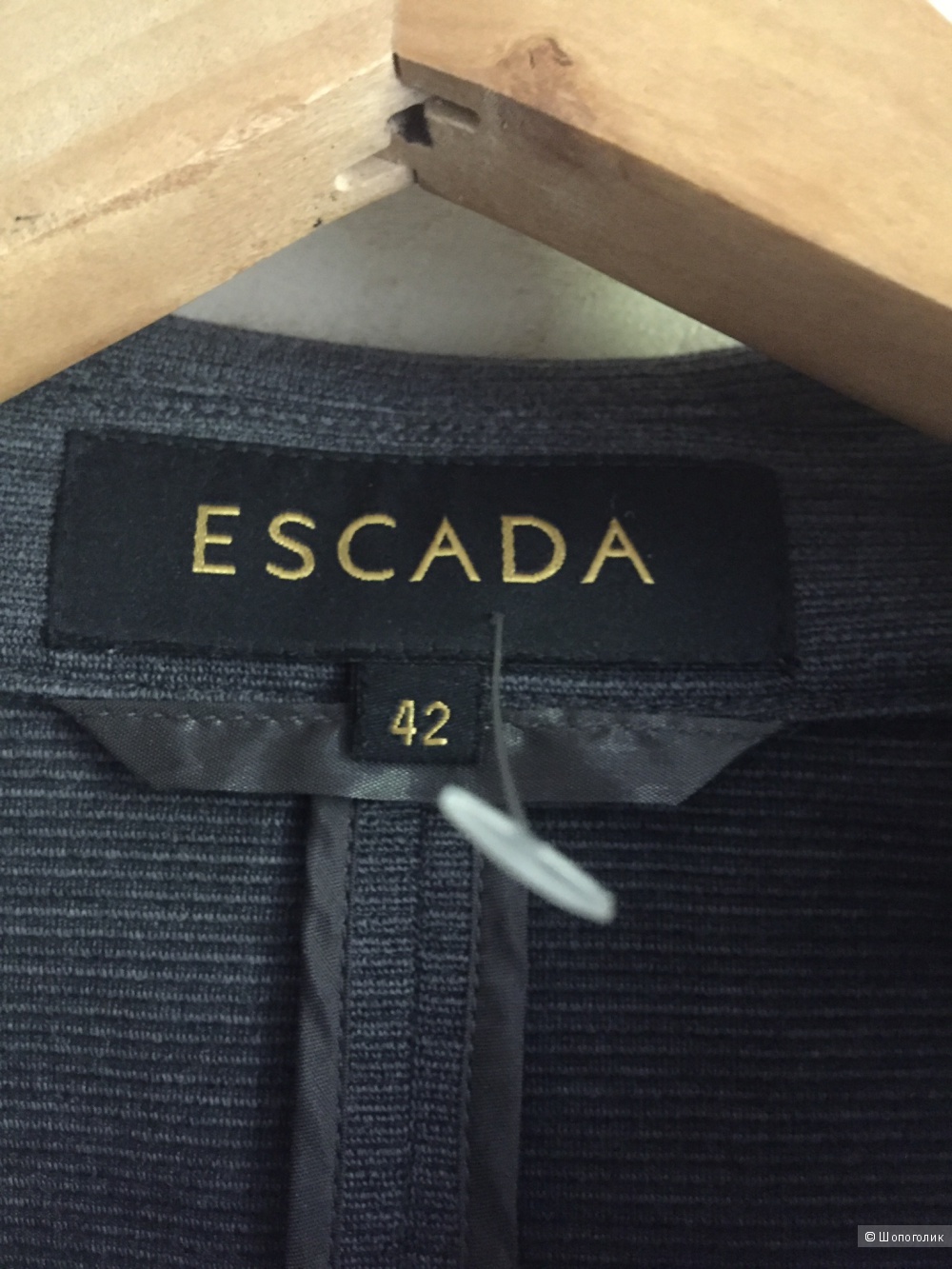 Трикотажный шерстяной жакет Escada 42D