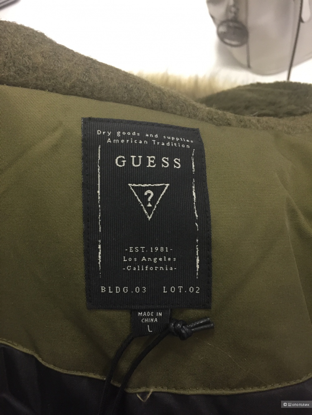 Женская парка Guess