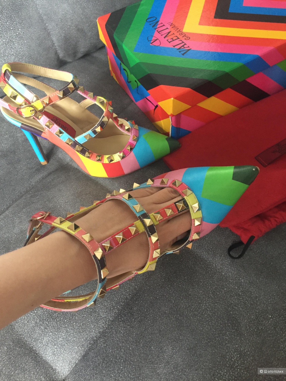 Яркие туфли Valentino, 36 размер