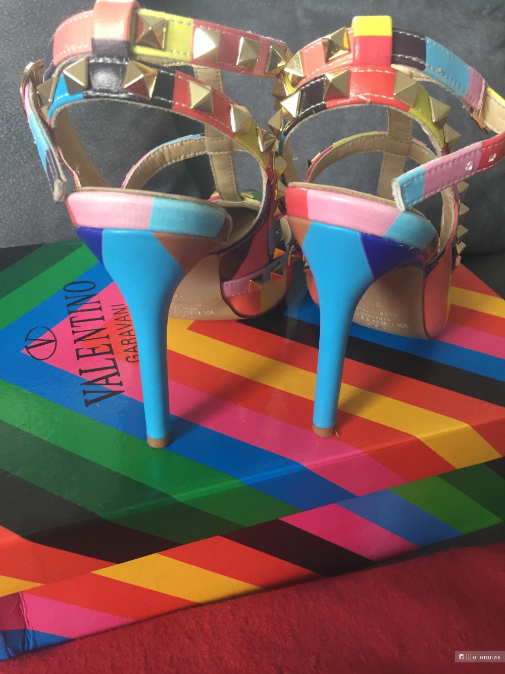 Яркие туфли Valentino, 36 размер