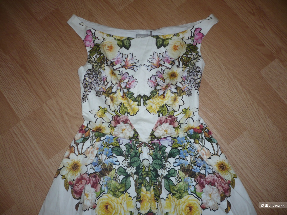 Платье Asos, р. 44, новое