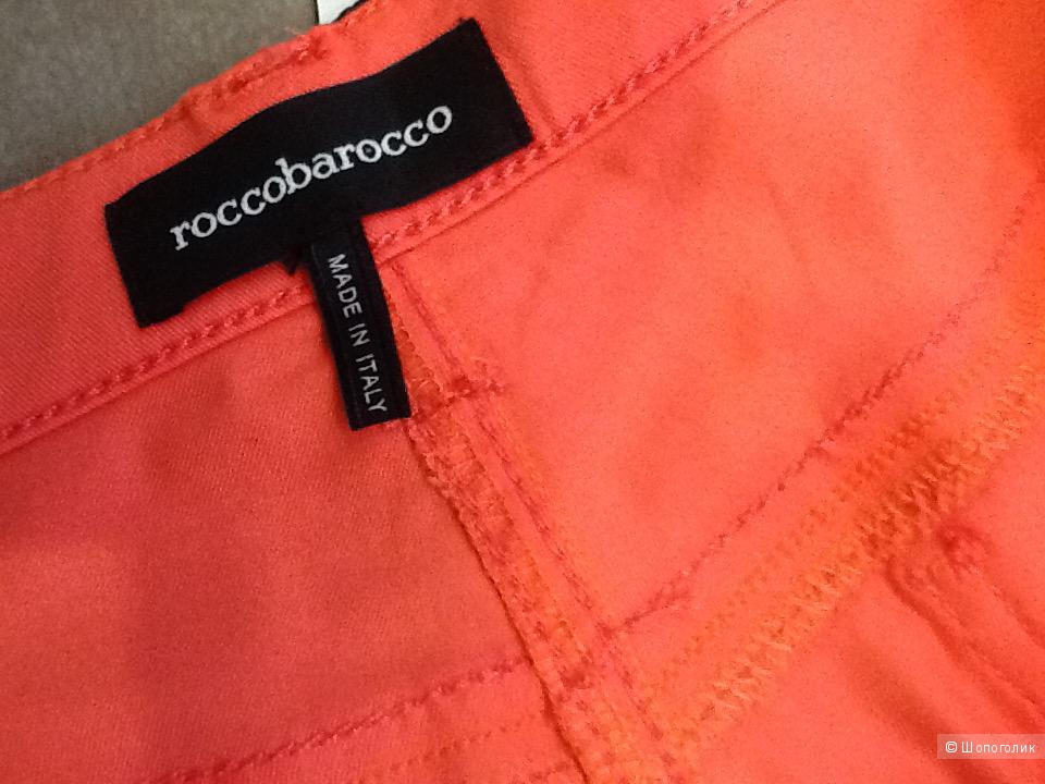 Новые коралловые брюки Roccobarocco