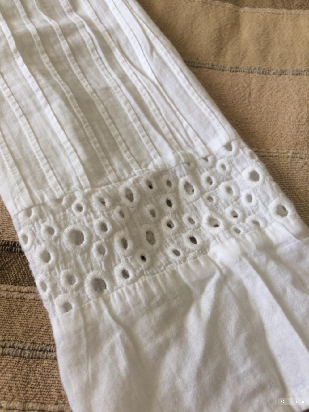 Белая блузка с шитьем, размер М