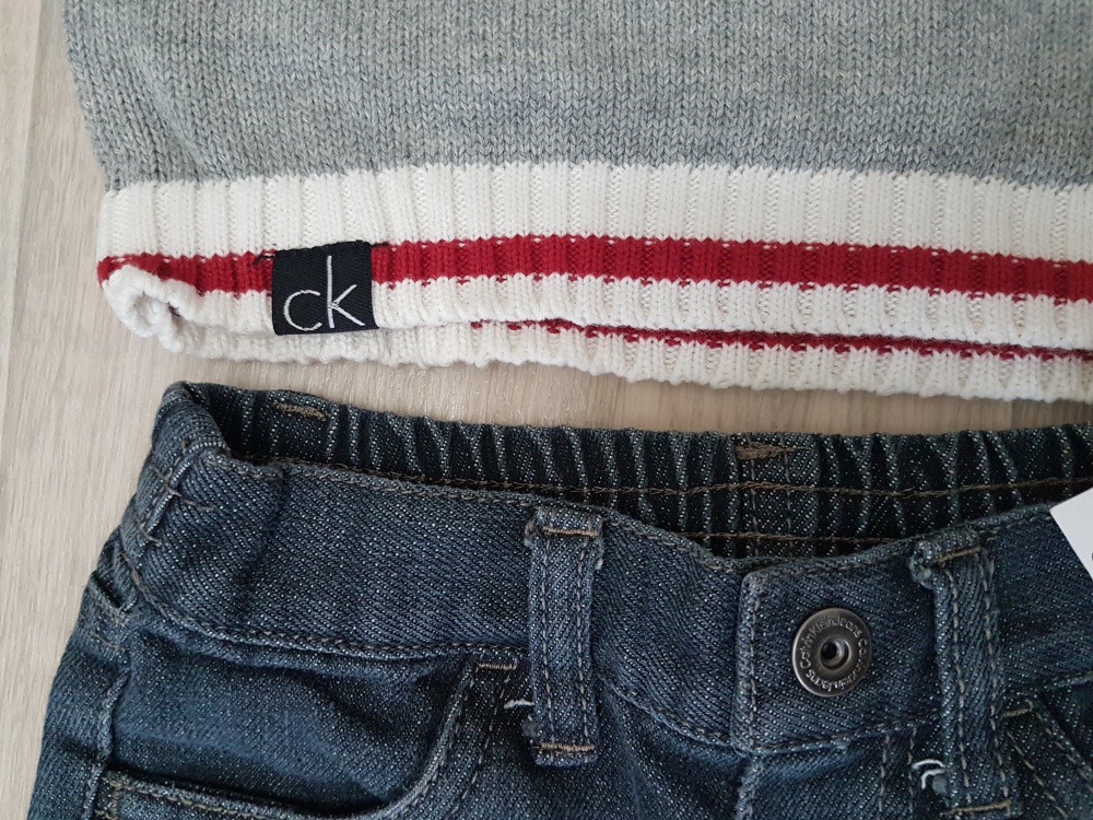 Calvin Klein комплект свитер + джинсы на мальчика, размеры 12 мес. и 24 мес. (1-2 года)
