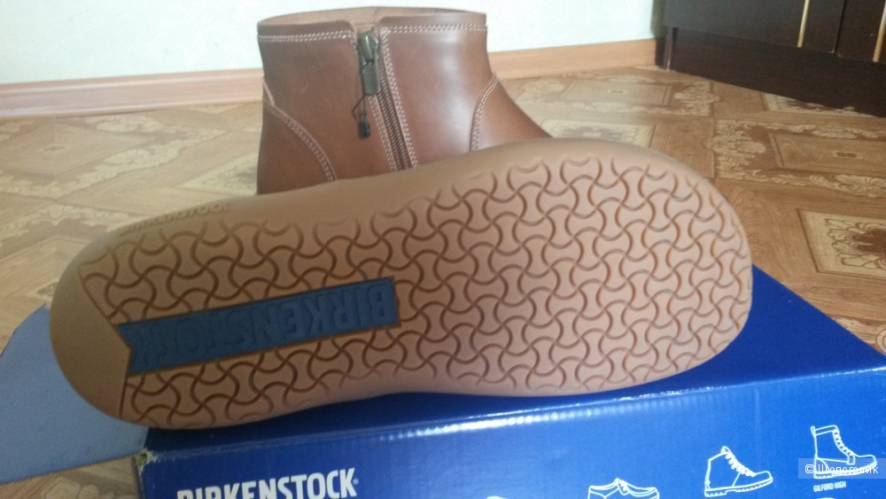 Продаю новые женские ботинки немецкой фирмы Birkenstock.Размер 39 европейский, 8-8.5 американский.Стелька 25 см.