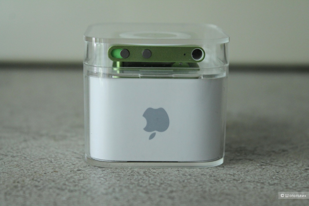 Apple iPod shuffle 4G 2Gb Зеленый  MC750RP/A MP3 плеер