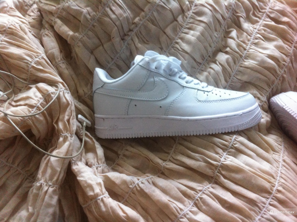 Новые кроссовки  Nike Air Force 37 размер (UK6,5) белые