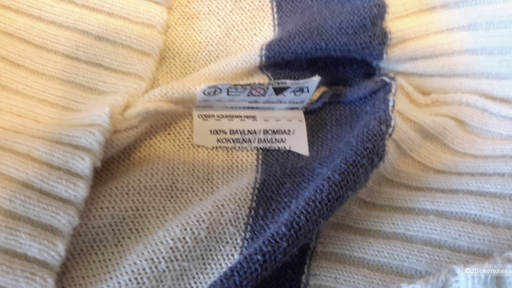 Кофта Mango с красивым вырезом размер S-XS на наш 42-46 с коротким рукавом