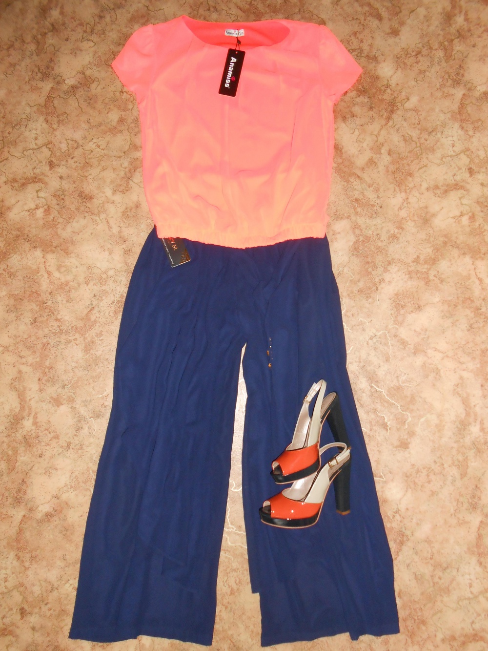 Комплект : юбка-брюки и блузка р.46-48 ( Турция)