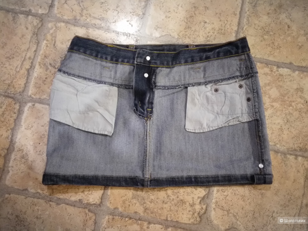 Юбка джинсовая от AFT jeans размер L, коротенькая с заниженным поясом.