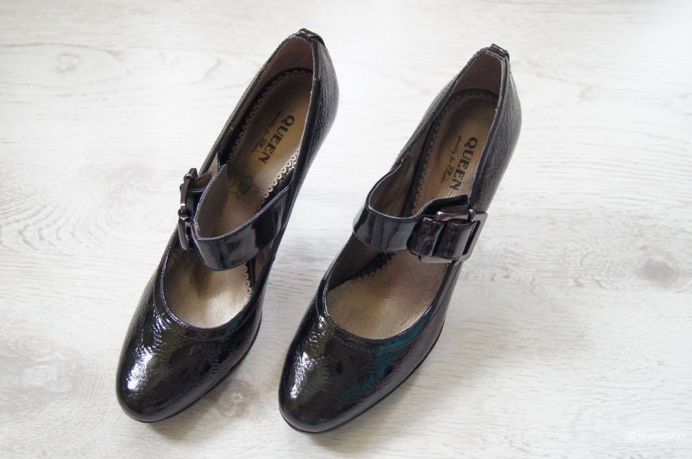Туфли новые лаковые черные, размер 39