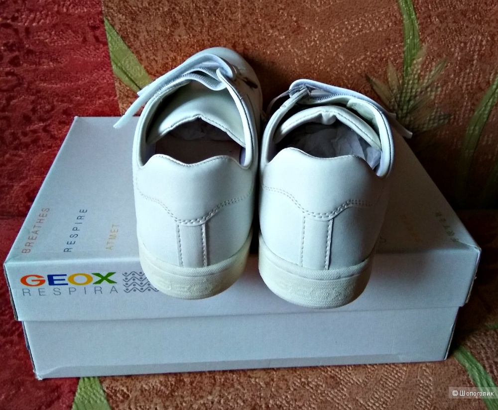 Белые кожаные кроссовки Geox р38
