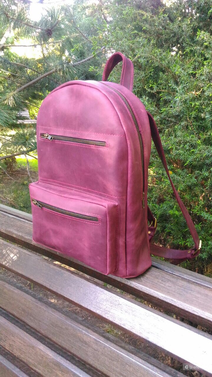 Кожаный рюкзак потрясающего цвета