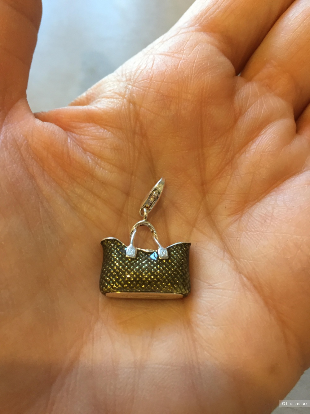 Подвеска-шарм в виде сумочки стерлинговое серебро 925-й пробы немецкого бренда Thomas Sabo.