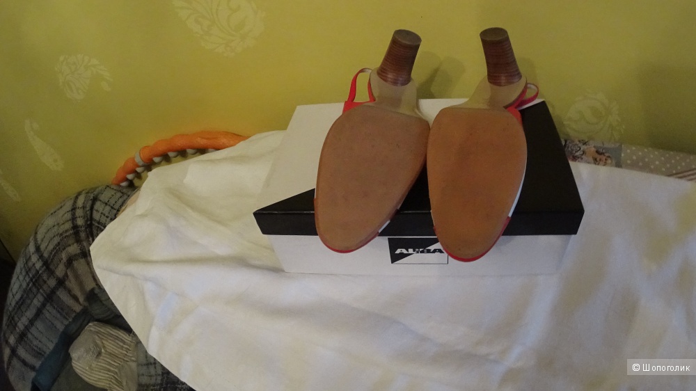 Бело-красные туфли с открытой пяткой итальянской марки Alba, размер 40
