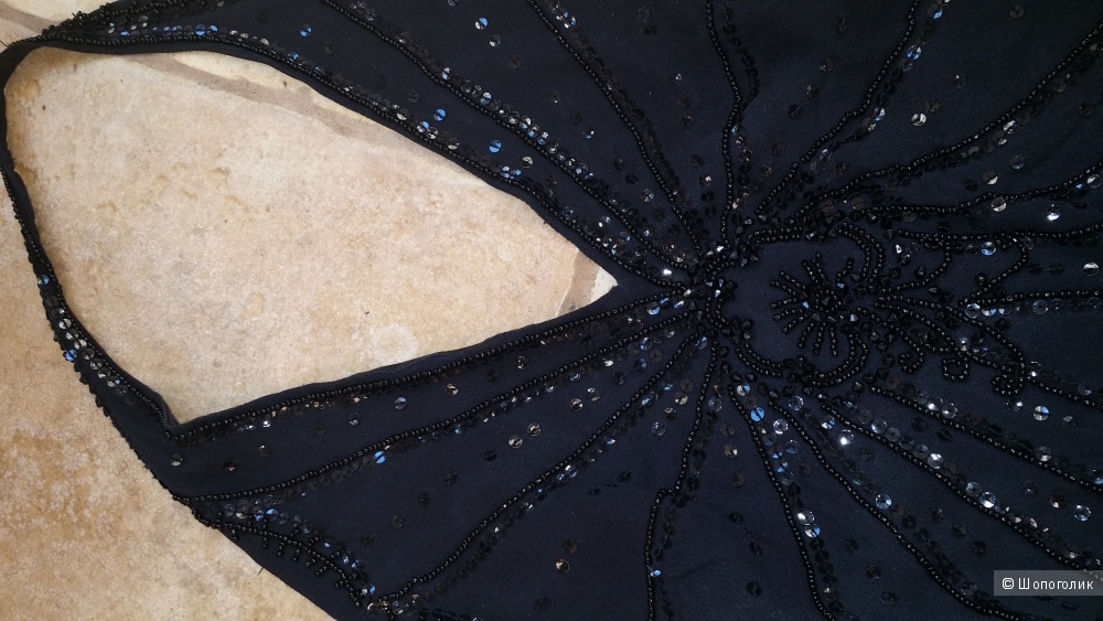 Платье Warehouse( Англия) шелк 100% 42-44 размер