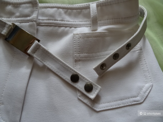 Белые плотные шорты H&M, размер US 6 EUR 36, б/у