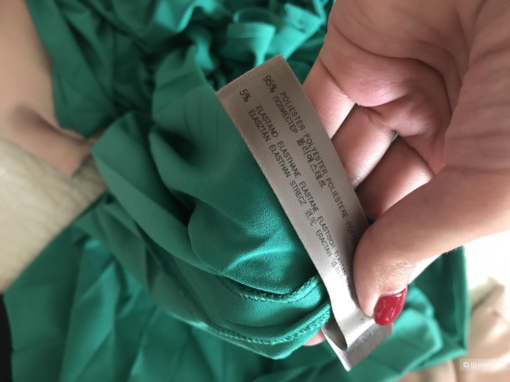 Зеленое плиссированное платье в размере S, Uterque